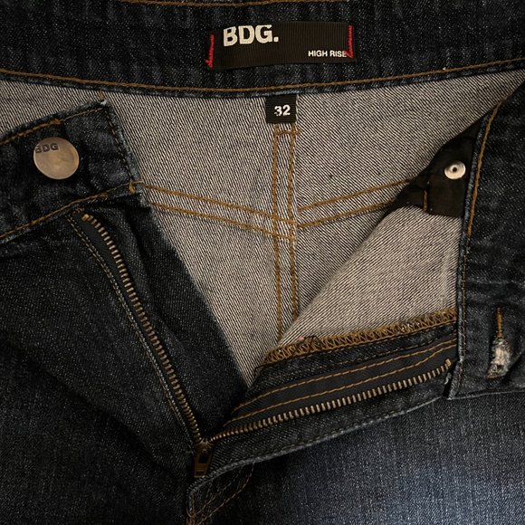 Urban Outfitters BDG High Rise Denim Shorts - Picture 3 of 3